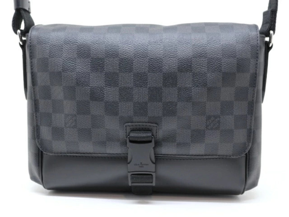 LOUIS VUITTON Messenger Shoulder Bag Damier Graphite Black